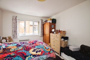 BEDROOM- click for photo gallery